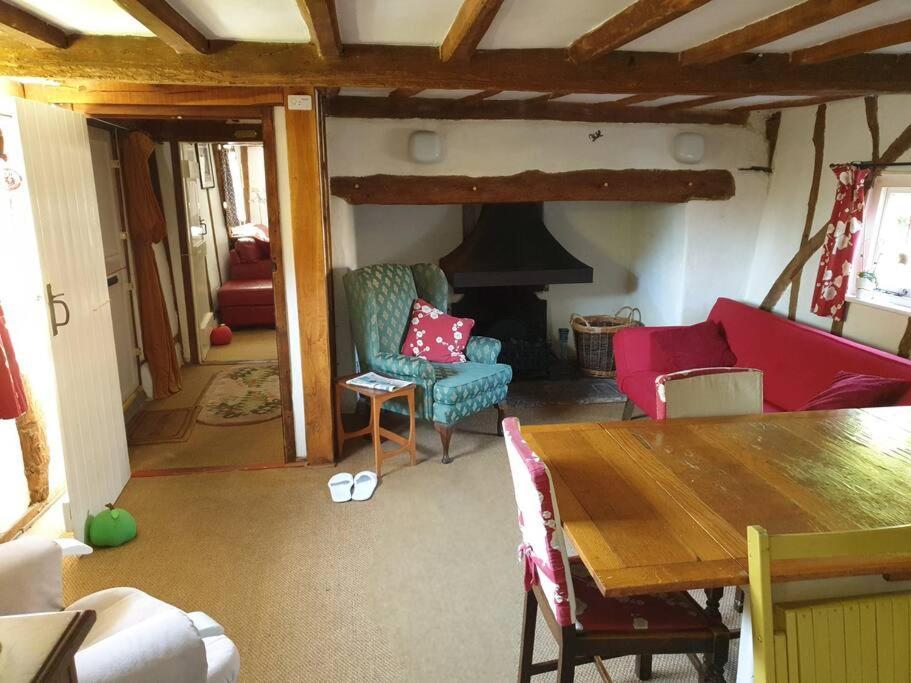 Entire Thatched Cottage ملبورن المظهر الخارجي الصورة